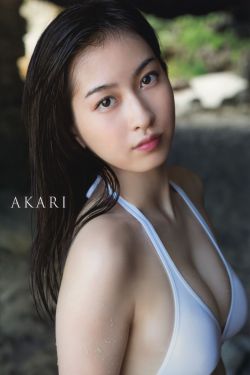 美女靠比